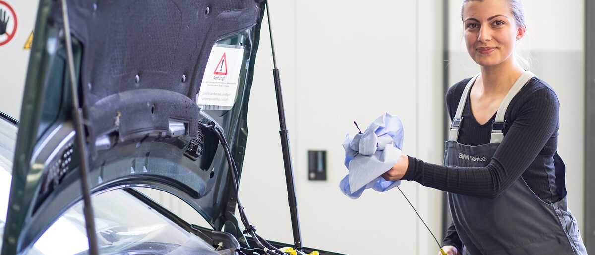 Öl-Check beim Auto Öl-Check beim Auto