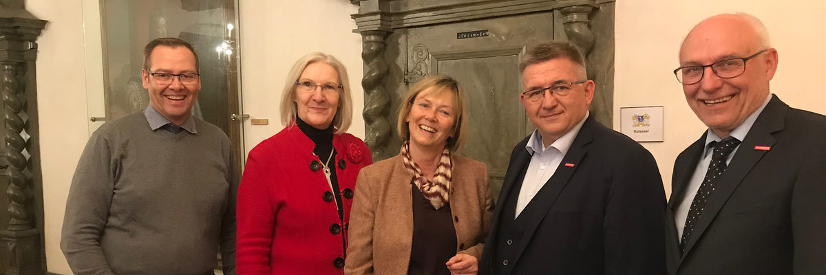 Das Präsidium der Handwerkskammer besucht Bürgermeisterin Silvia Nieber im Stader Rathaus. Das Präsidium der Handwerkskammer besucht Bürgermeisterin Silvia Nieber im Stader Rathaus.