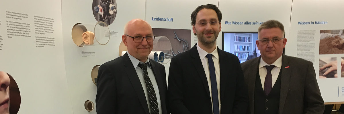 Eckhard Sudmeyer, Dr. Benjamin W. Schulze, Detlef Bade (v.l.) Eckhard Sudmeyer, Dr. Benjamin W. Schulze, Detlef Bade (v.l.)