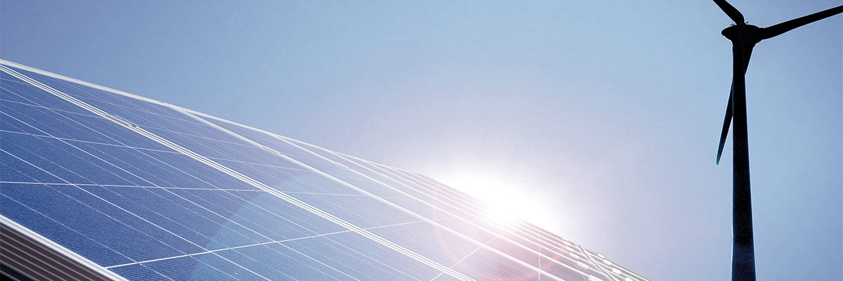 Solarzellen und Windrad Solarzellen und Windrad Schlagwort(e): Solar, Solarenergie, Photovoltaik, Windenergie, Sonne, Strom, Energie, EEG, sonnenuntergang, windkraft, windkraftanlage, Solarzelle, Fotovoltaik, Thermie windkraftwerk, windpark, Solar, Panel, Solaranlage, alternativ, energie, wärme, abendstimmung, abend, regenerativ, regenerative energie, umweltfreundlich, Rot, orange, Stimmung, Power, turbine, himmel, gold, gluehen, blau