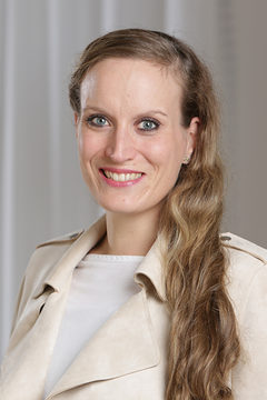 Sarah-Lee Hencke ist Ihnen bei Fragen gern behilflich Sarah-Lee Hencke ist Ihnen bei Fragen gern behilflich