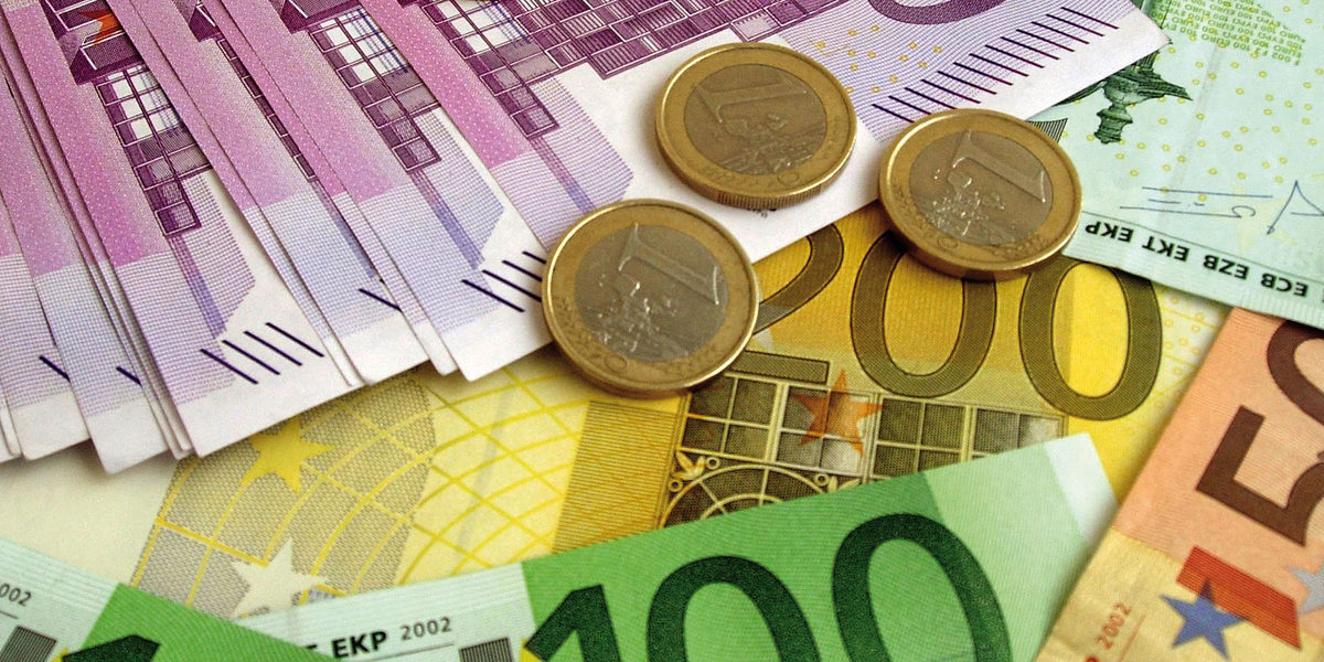 money, capital, euro, calculator, finance, note, bond, cash, payment, cost, coin, income, profit, prize, credit, bank, business