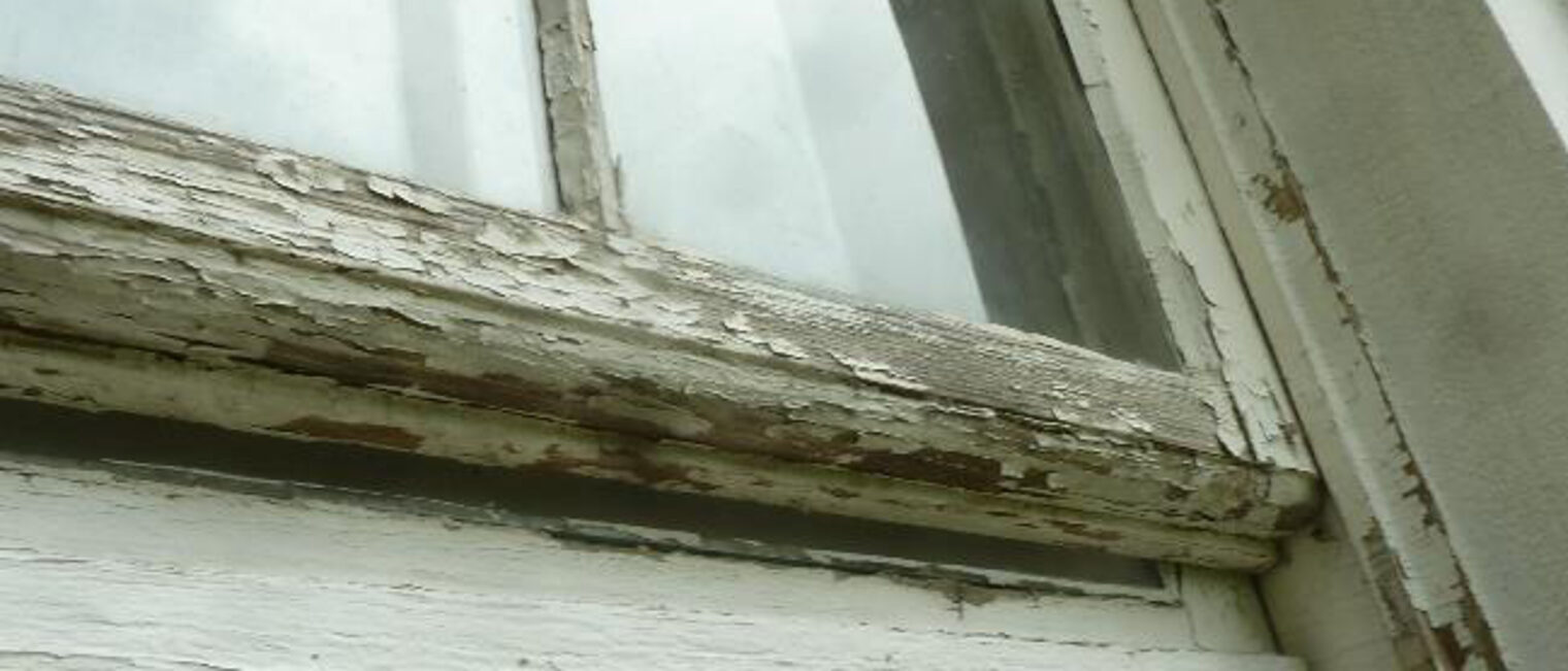 Die in die Jahre gekommenen Fenster auf Gut Heinsen wurden aufw&auml;ndig restauriert. 