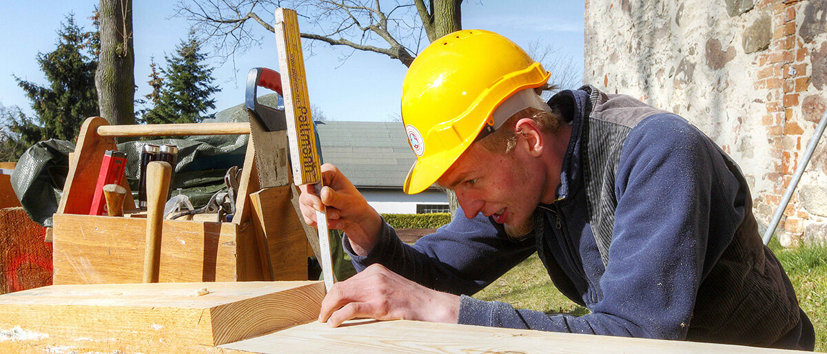 Das Programm ¿Restaurator im Handwerk¿ fördert Handwerker. Mit dem bundesweiten Programm ¿Restaurator im Handwerk¿ werden Handwerker gefördert.