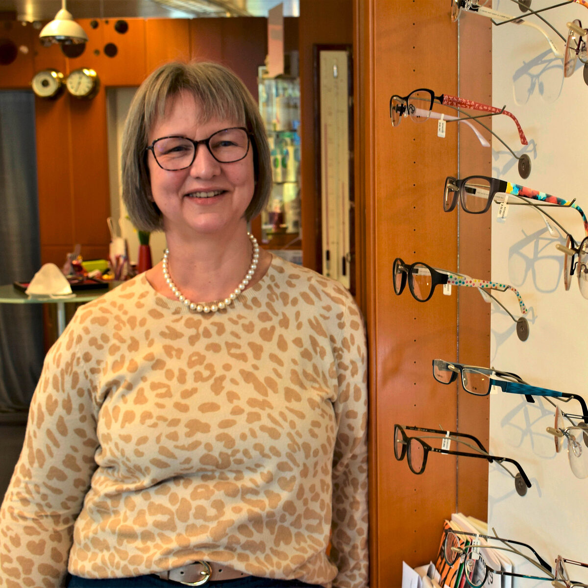 Augenoptikermeisterin Carola Töpfer von Wöldecke Brillen und Kontaktlinsen