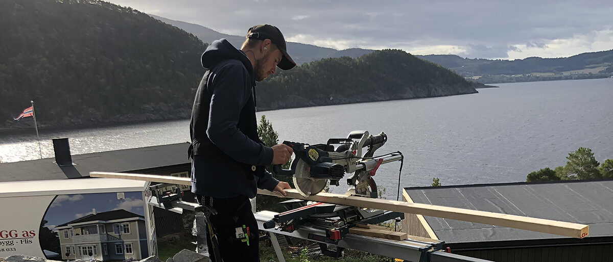 Arbeiten mit Aussicht: Während seines dreiwöchigen Praktikums konnte Marlon Suhr auch die Aussicht auf einen Norwegen Fjord genießen Arbeiten mit Aussicht: Während seines dreiwöchigen Praktikums konnte Marlon Suhr auch die Aussicht auf einen Norwegen Fjord genießen