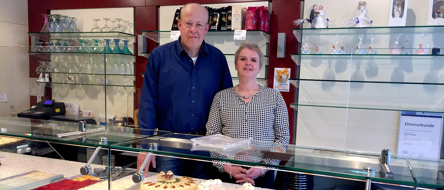 Dieter und Jutta Kiene in ihrer Konditorei in Seesen.