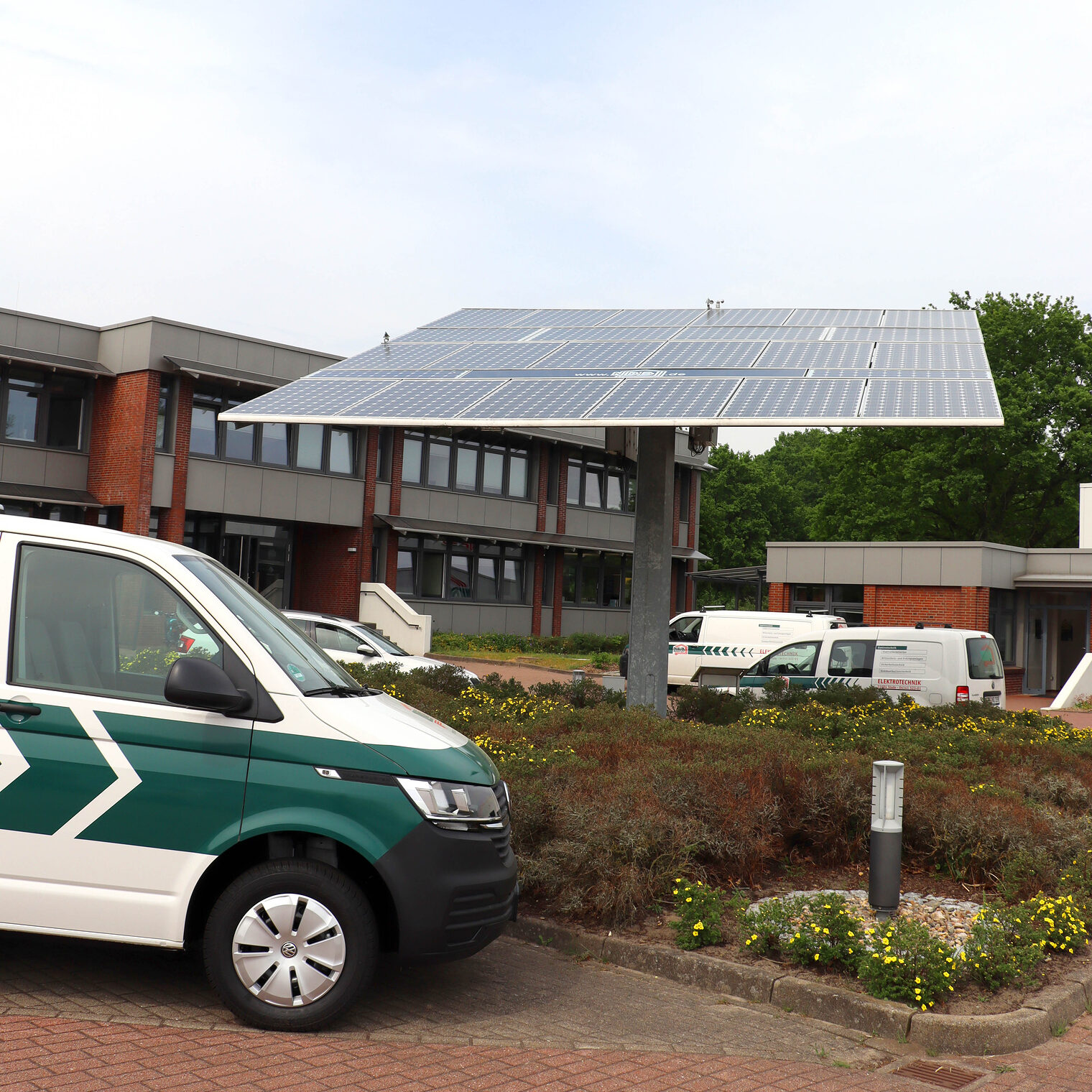 Solaranlage auf dem Stader Betriebsgelände von NDB Elektrotechnik