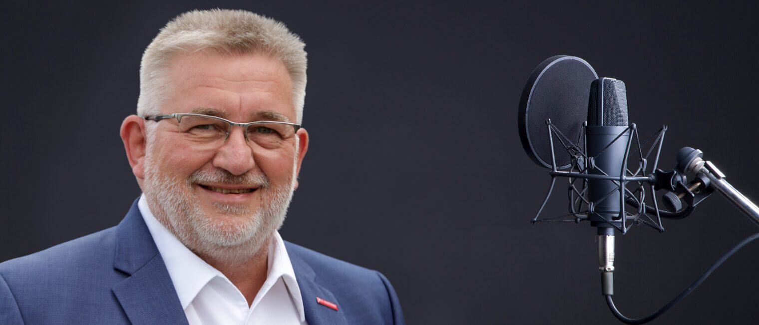 Kammerpräsident Detlef Bade im Tonstudio