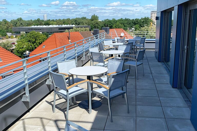 Bistro mit angeschlossener Dachterrasse