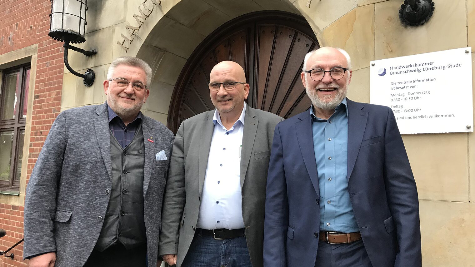 Präsident Detlef Bade, MdL Detlev Schulz-Hendel und Hauptgeschäftsführer Eckhard Sudmeyer (v.l.)