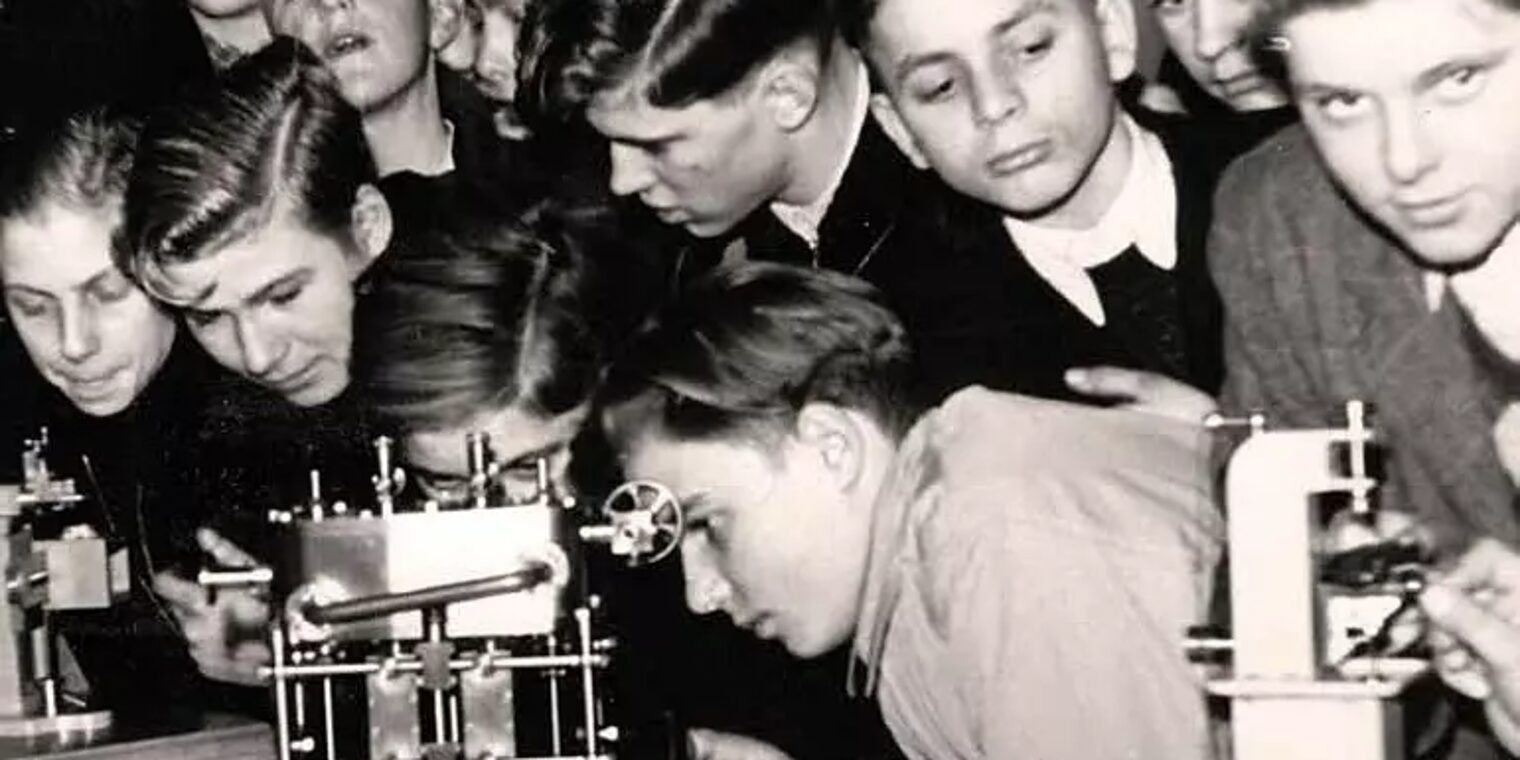 1953, Lüneburger Berufsschüler als Gäste beim Praktischen Leistungswettbewerb.