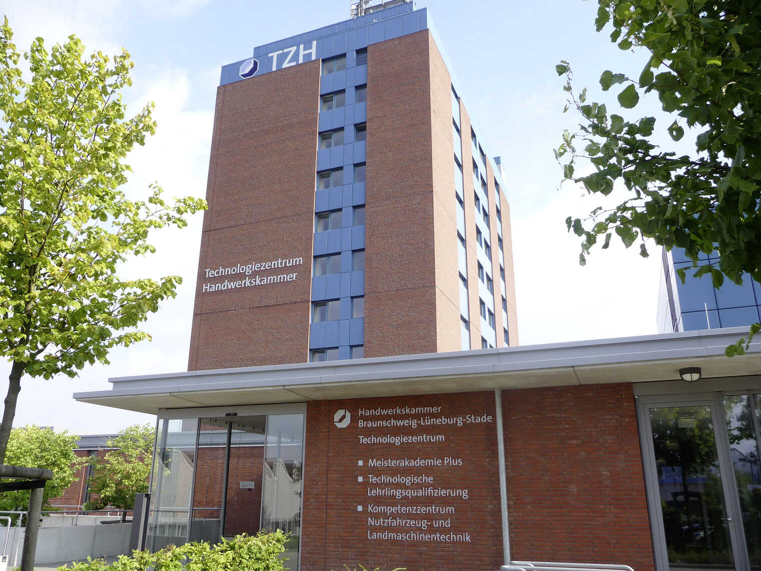 TZH, BBZ, Bildungszentrum, Technologiezentrum, Kammergebäude, Lüneburg, LG