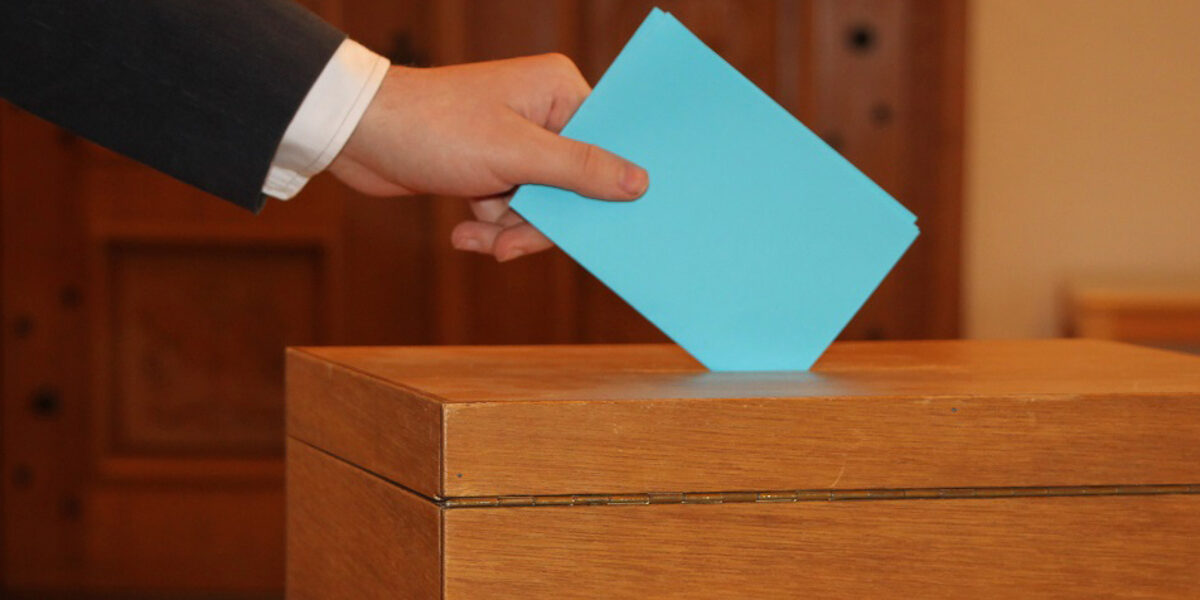 Symbolbild einer Wahlurne