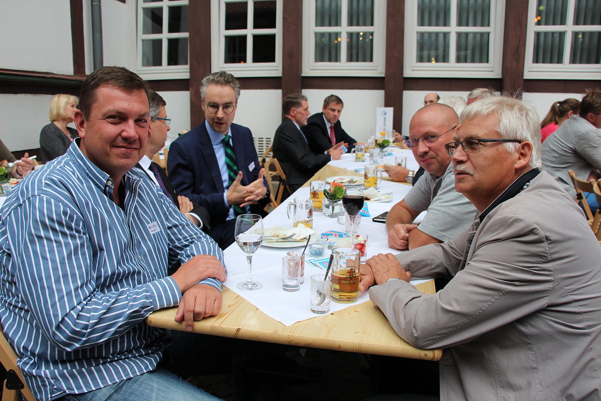Die Straßenbauer-Innung Braunschweig Die Straßenbauer-Innung Braunschweig