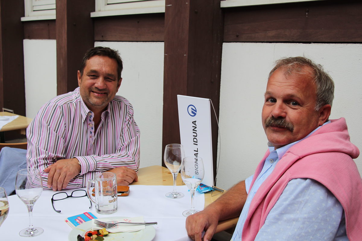 Obermeister Jörn Krüger und Alexander Tasler (v.l.) Obermeister Jörn Krüger und Alexander Tasler (v.l.)