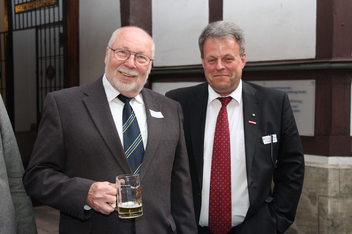 Götz-Rüdiger Kliesch und Dr. Thomas Felleckner (v.l.) Götz-Rüdiger Kliesch und Dr. Thomas Felleckner (v.l.)