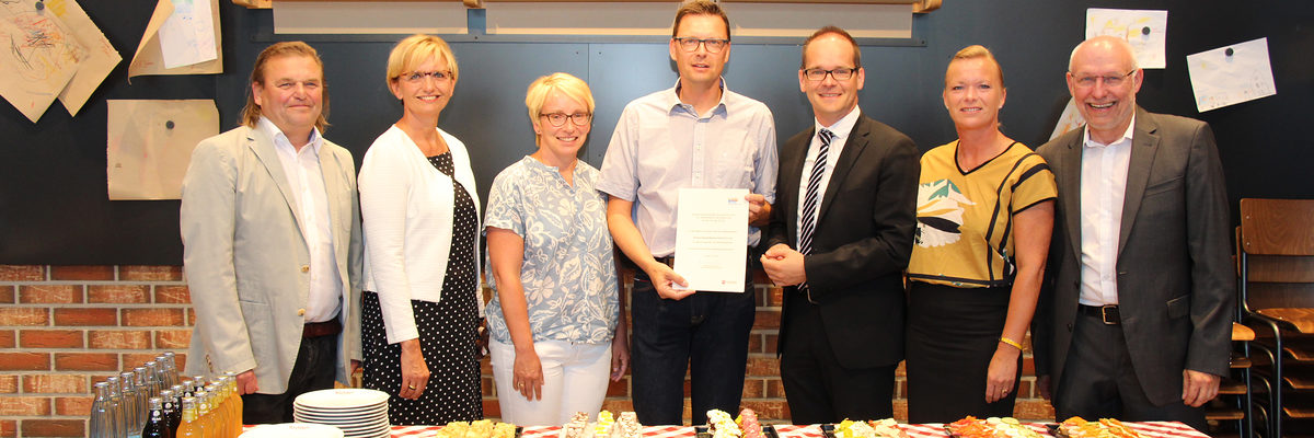 Altstadtbäckerei Richter bekommt Auszeichnung. Altstadtbäckerei Richter bekommt Auszeichnung über Besonders verlässliche Ausbildung.