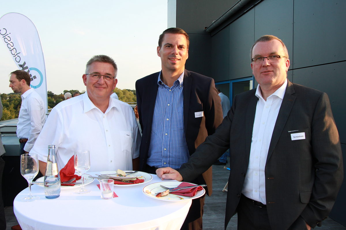 Bade, Markus Schrader, IKK Classic, Andreas Schönhalz, IKK Classic (Sponsor Sommerfest) Bade, Markus Schrader, IKK Classic, Andreas Schönhalz, IKK Classic (Sponsor Sommerfest) Schlagwort(e): 2018, Sommerfest in Stade, TZH Stade